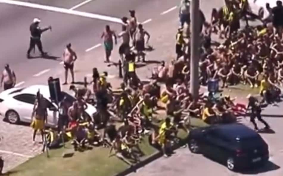 Quatro donos dos veículos destruídos por torcedores do Peñarol seguem desamparados