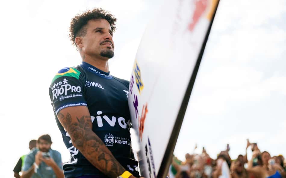 Italo Ferreira publica foto com 'cometa do século'