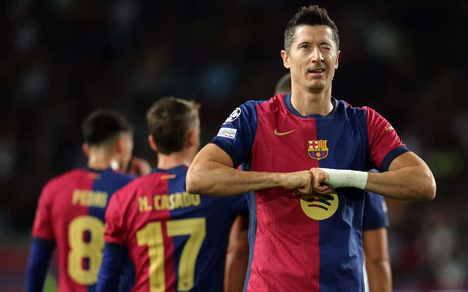 Lewandowski-comemora-gol-em-Barcelona-5×0-Young-Boys-pela-Champions-League-scaled-aspect-ratio-512-320