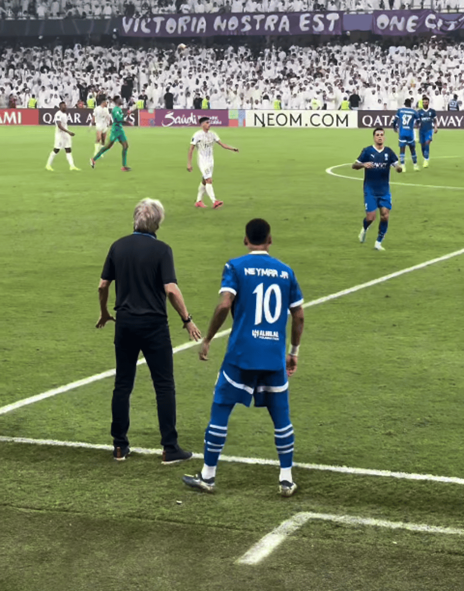 Neymar e o técnico Jorge Jesus em Al Ain x Al Hilal (reprodução Intagram do Al Hilal)