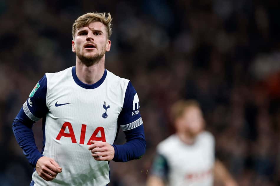 Timo Werner comemora gol marcado pelo Tottenham diante do Manchester City na Copa da Liga Inglesa