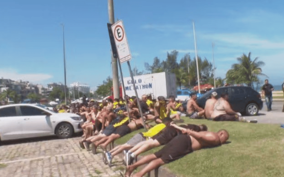 Mais de 250 torcedores do Peñarol são detidos após tumulto no Rio