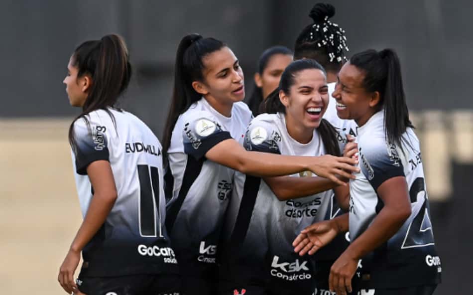 Corinthians goleia na Libertadores Feminina e assume a liderança do grupo A