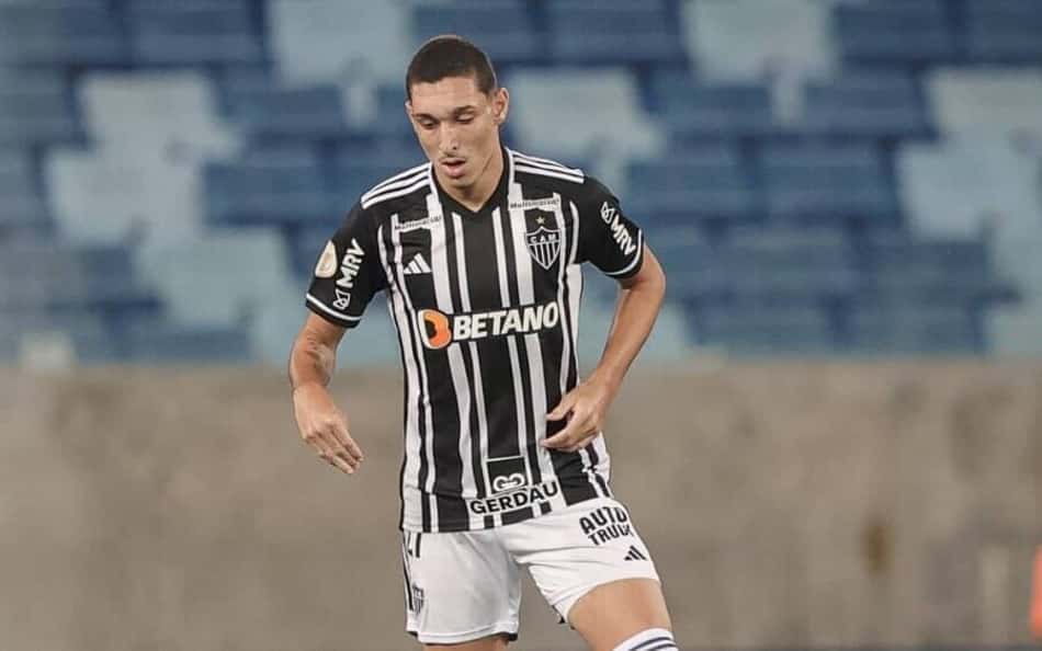 Torcedores ficam na bronca com Paulo Vitor: 'Foi neném nessa'
