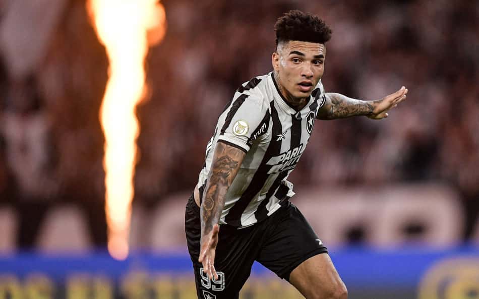 Botafogo vibra com boa fase de Igor Jesus e espera propostas de até R$ 250 milhões