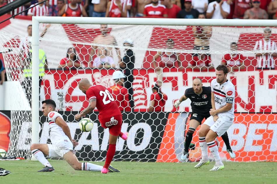 Náutico x Santa Cruz: quem venceu o Clássico das Emoções?