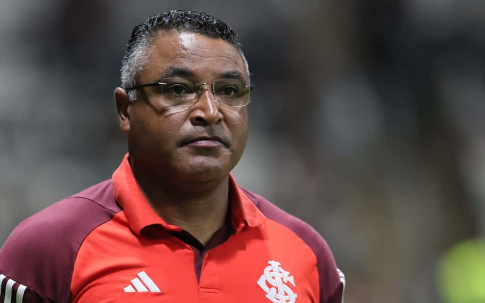 Internacional divulga escalação com mudanças para o jogo contra o Flamengo