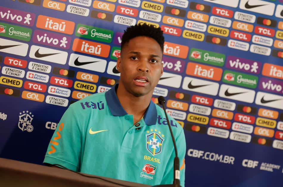 Lateral Wendell em coletiva de imprensa com a Seleção Brasileira