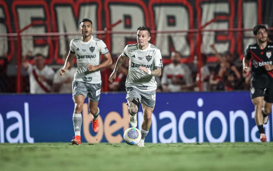 Com time reserva, Atlético-MG perde para o Atlético-GO e se afasta do G6