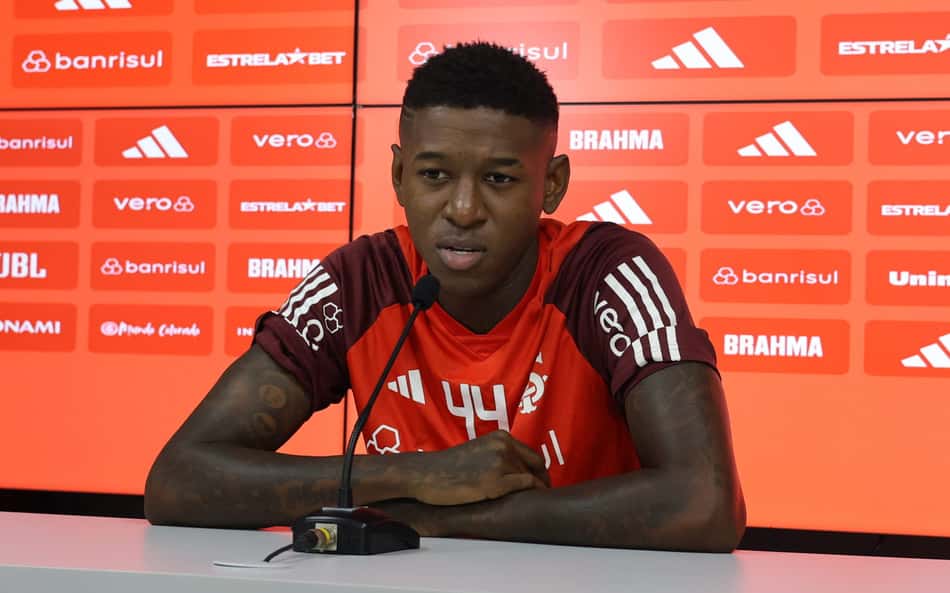 'Fazer o dobro para ter reconhecimento', diz Vitão sobre jogadores do Sul na Seleção