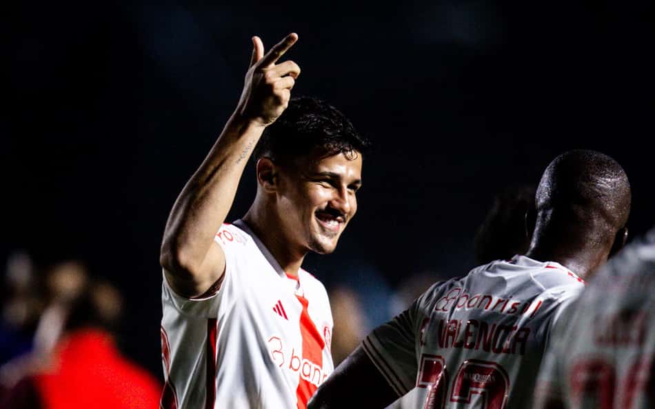 Destaque no Inter, Rômulo fala sobre Roger Machado: 'Recuperou nossa confiança'