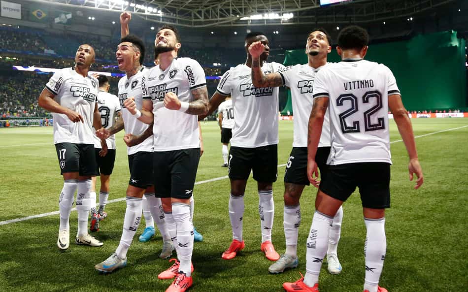 Libertadores: Botafogo ganha apoio de torcedores locais em Buenos Aires