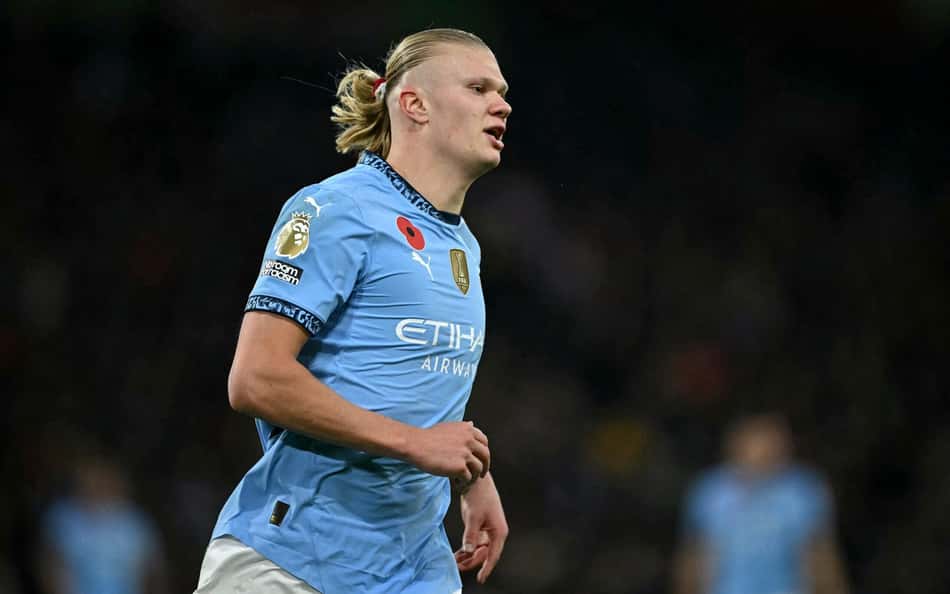 AFP__20241102__36LD9YA__v1__HighRes__FblEngPrBournemouthManCity-scaled-aspect-ratio-512-320