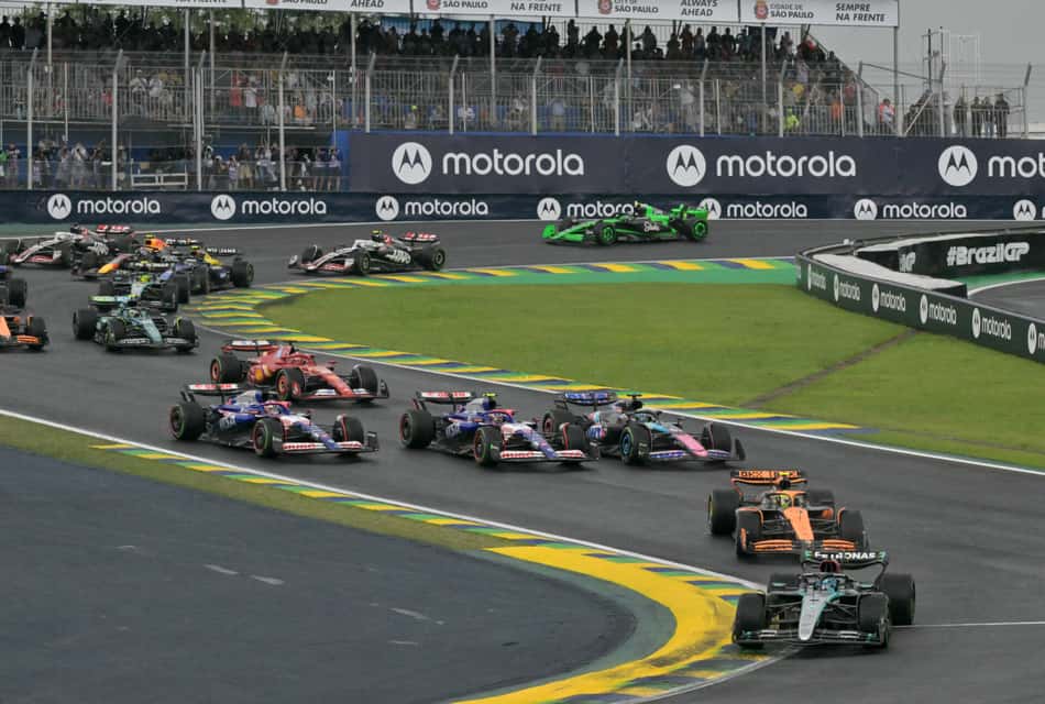 AUTO-PRIX-F1-BRA-RACE Norris e Russell