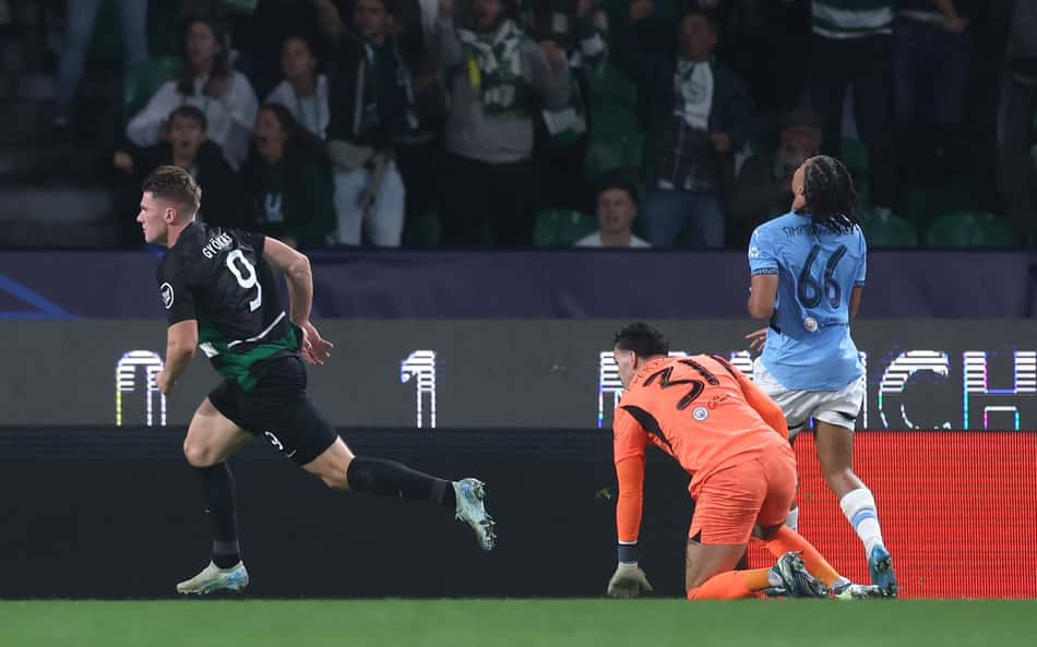 AFP__20241105__36LN2HA__v1__HighRes__FblEurC1SportingManchesterCity-aspect-ratio-512-320
