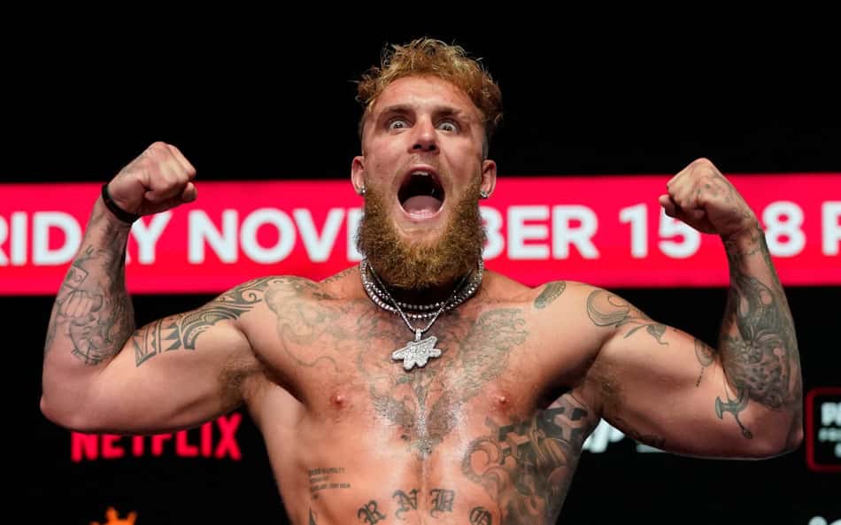 Momentos antes da luta, Jake Paul promete nocautear Mike Tyson