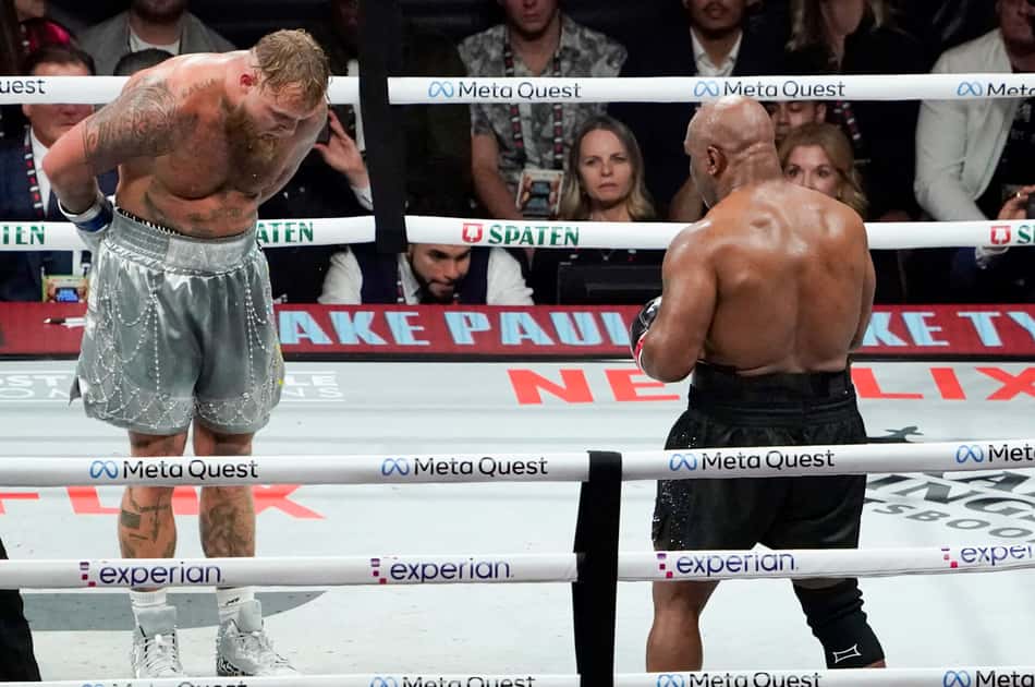 US-BOXING-TYSON-PAUL-HEAVYWEIGHT mike tyson