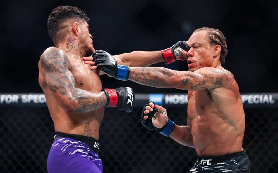 AFP__20241117__2185177678__v1__HighRes__Ufc309MartinezVMcghee-scaled-aspect-ratio-512-320