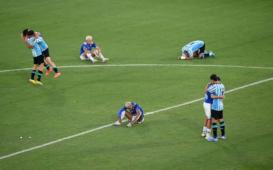 Goleiro do Cruzeiro se explica por festa dias após derrota na final