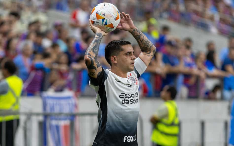 Fagner-Fortaleza-Corinthians-scaled-aspect-ratio-512-320