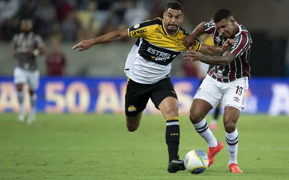 Torcedores do Fluminense detonam titular: 'Caneludo'
