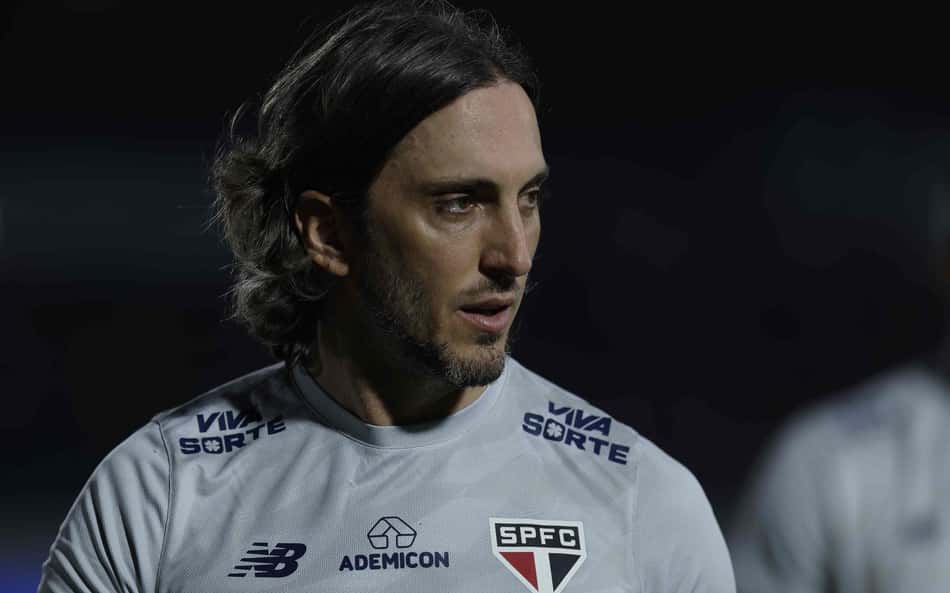 São Paulo busca equilíbrio defensivo por vaga na Libertadores