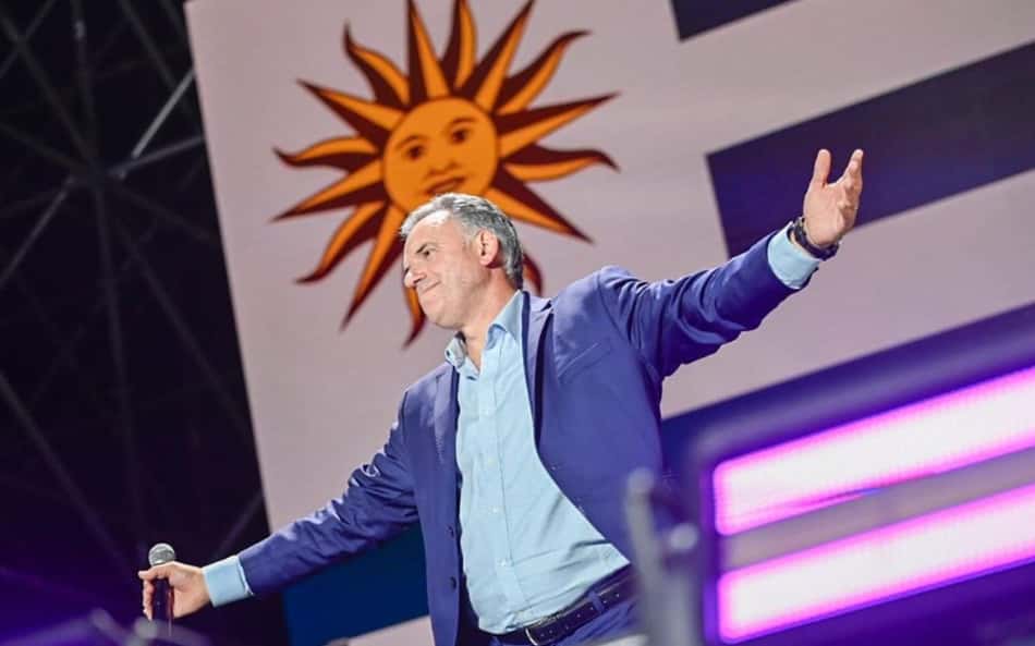 Presidente eleito do Uruguai é torcedor fanático e 'bom jogador'