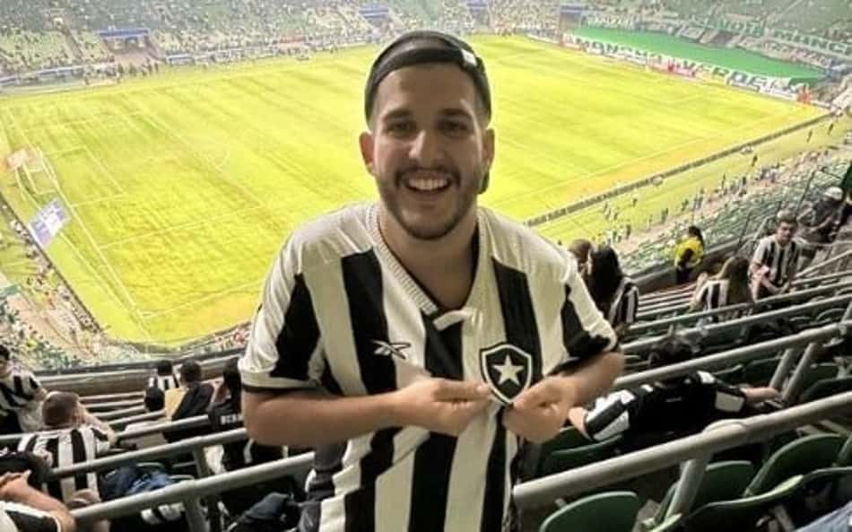 Pedro Certezas vai à loucura com empate do Botafogo: 'Mais um mole'