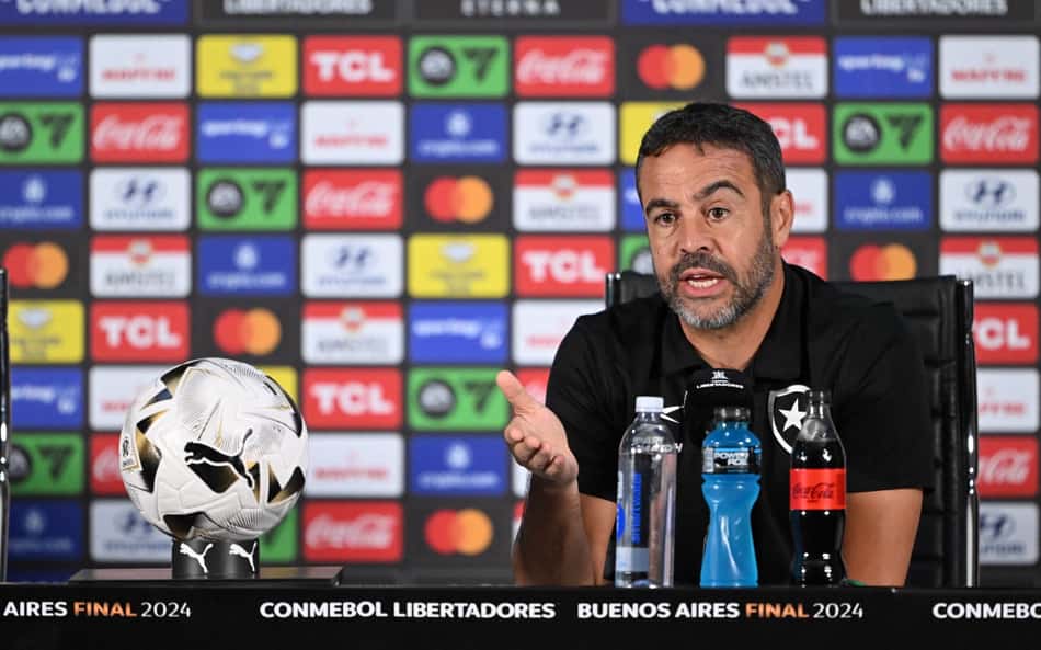 'A final é grande, mas pouco para o que queremos', diz técnico do Botafogo