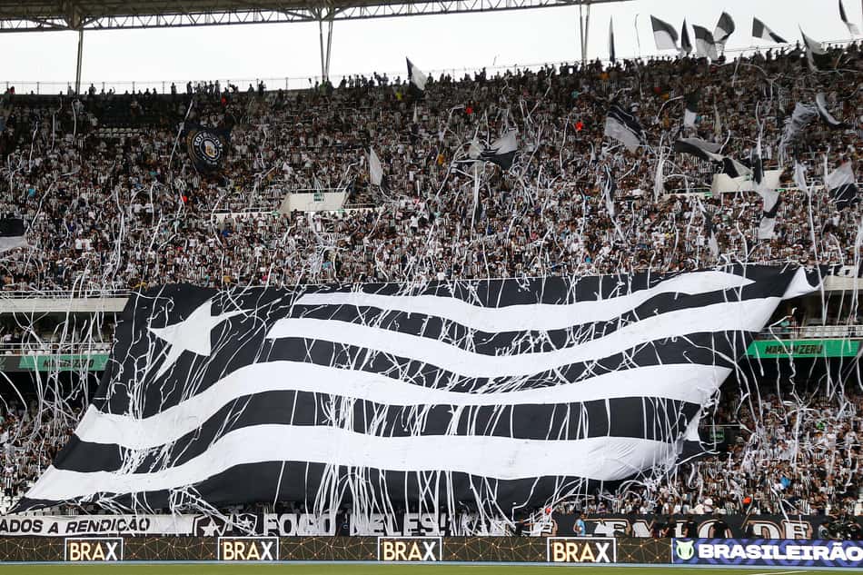 Torcida do Botafogo no Estádio Nilton Santos (Foto: Vítor Silva/Botafogo)