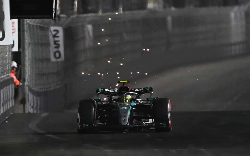 Hamilton repete desempenho e põe Mercedes no topo do TL2 do GP de Las Vegas; Norris é 2º