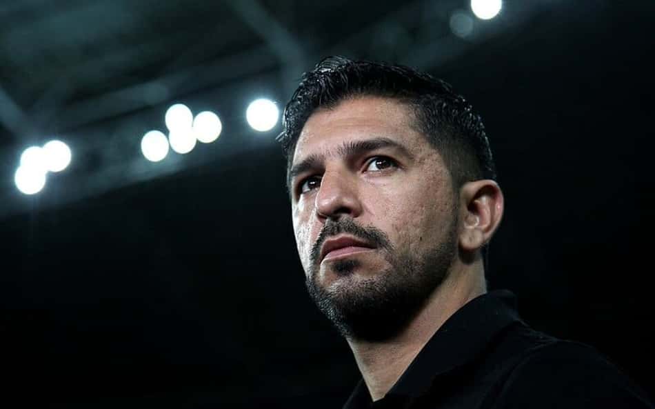 Emiliano Díaz evita falar sobre permanência de comissão no Corinthians