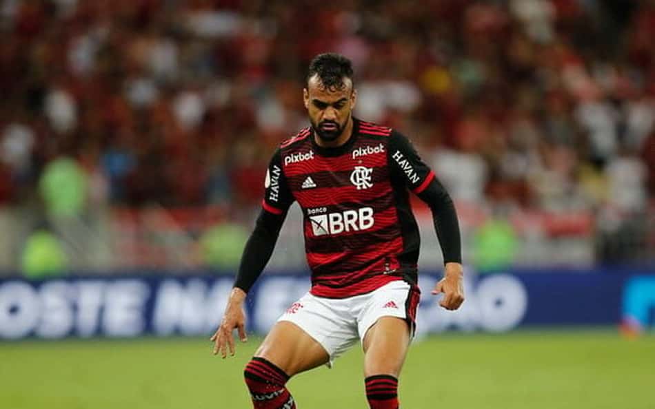 Jornalistas ironizam Fabrício Bruno em Cuiabá x Flamengo: 'Mais rápido do mundo'