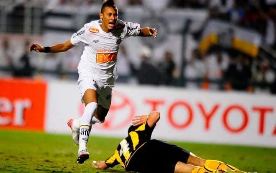 'Neymar ganhava mais no Santos do que Cristiano no Real', revela PVC
