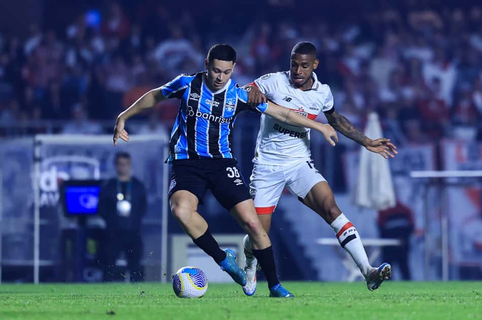 Confira todas as informações do jogo do São Paulo deste domingo (Foto: Marcello Zambrana/AGIF)