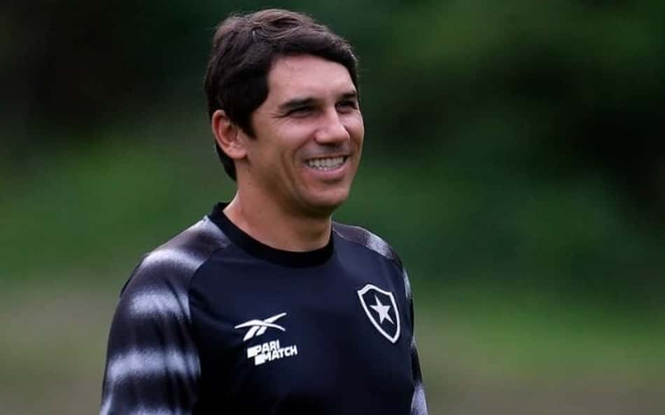 Lúcio Flávio, ex-Botafogo, é anunciado como novo técnico de clube