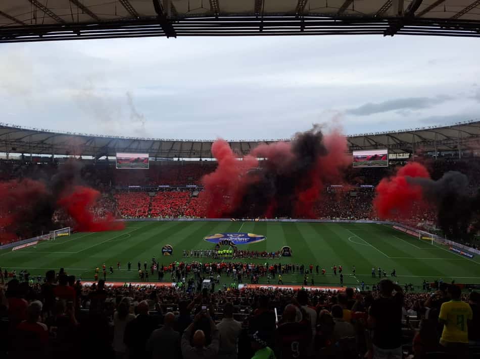 Torcida do Flamengo no jogo de dia contra o Atlético-MG, no Maracanã, pela final da Copa do Brasil