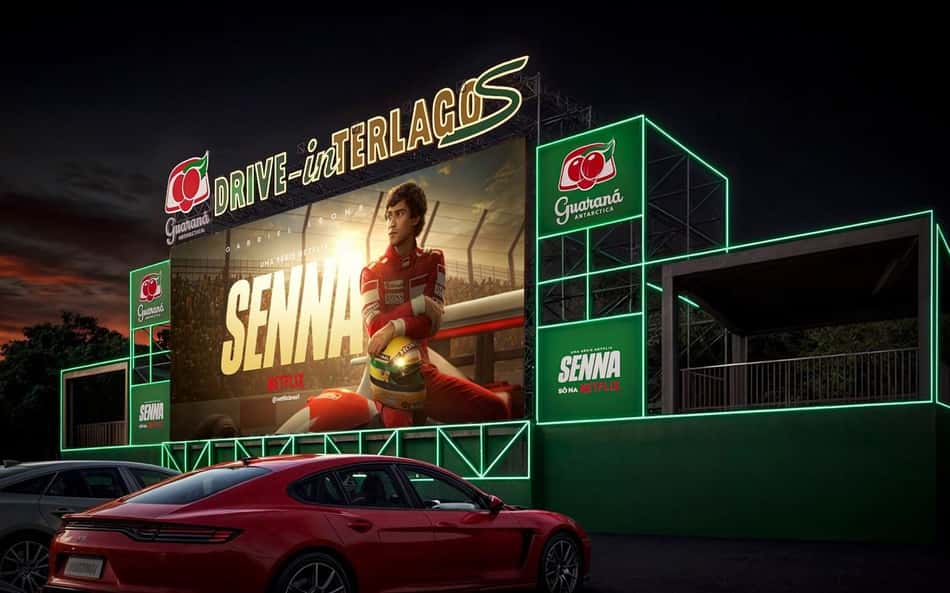 Guaraná Antarctica promove exibição da minissérie 'Senna' no autodromo de Interlagos 