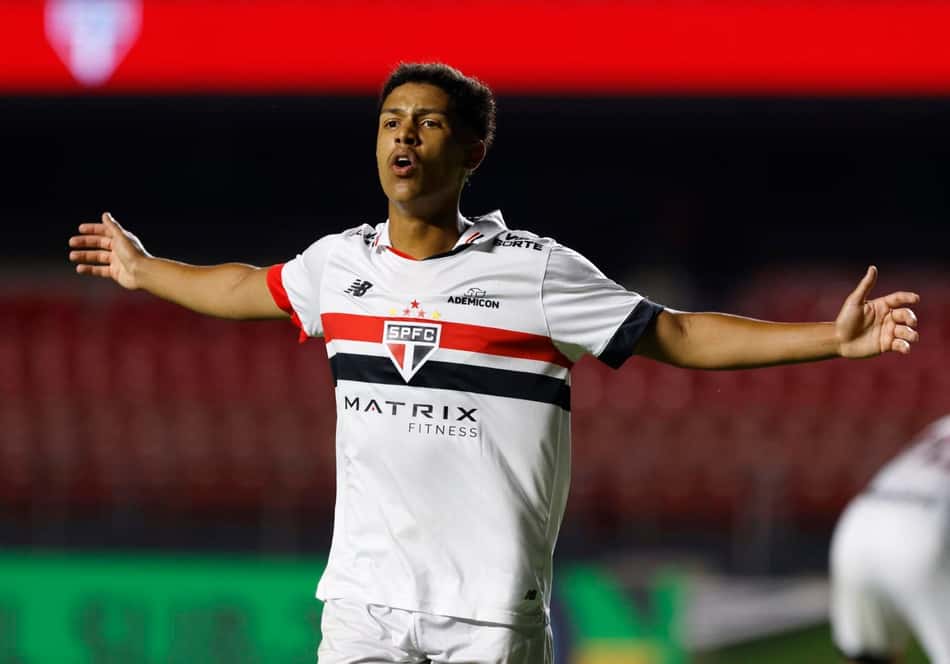 Ryan Francisco, atacante e artilheiro da base do São Paulo