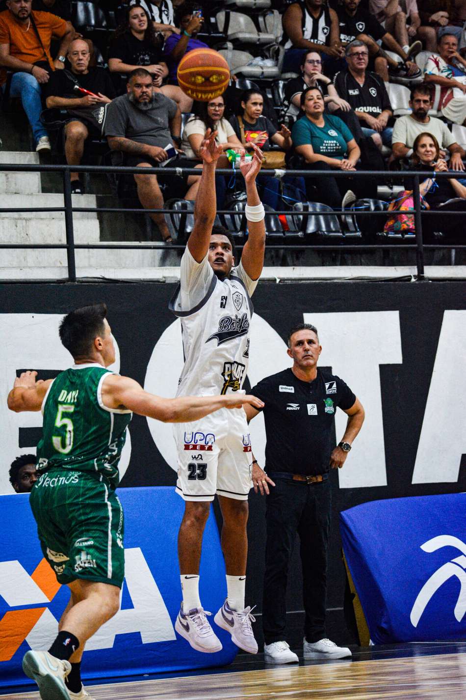 Sifontes-NBB-Botafogo-Basquete