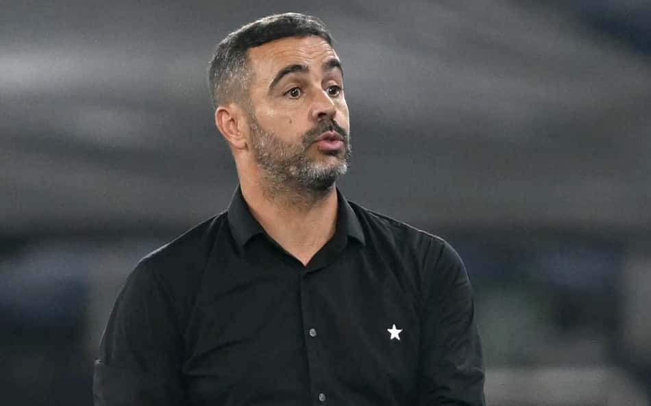 Textor garante bônus para Artur Jorge e diz que técnico não sairá por dinheiro
