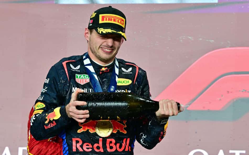 Verstappen celebra vitória no Catar: 'Fazia tempo que não era competitivo assim no seco'