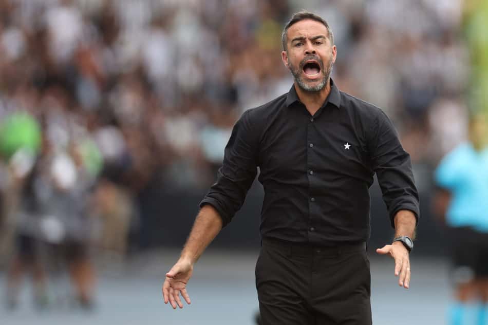 Artur Jorge comandou o Botafogo em 2024 (Foto: Vitor Silva/Botafogo)