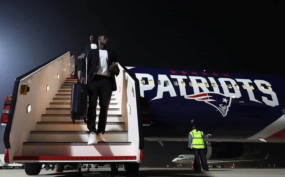 Por que Botafogo viajou em avião de time da NFL para o Intercontinental?