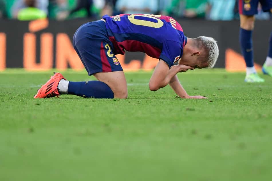 Dani Olmo em Betis x Barcelona. (foto: CRISTINA QUICLER / AFP)