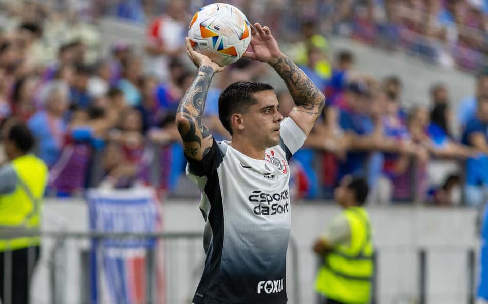 Fagner-Fortaleza-Corinthians-scaled-aspect-ratio-512-320