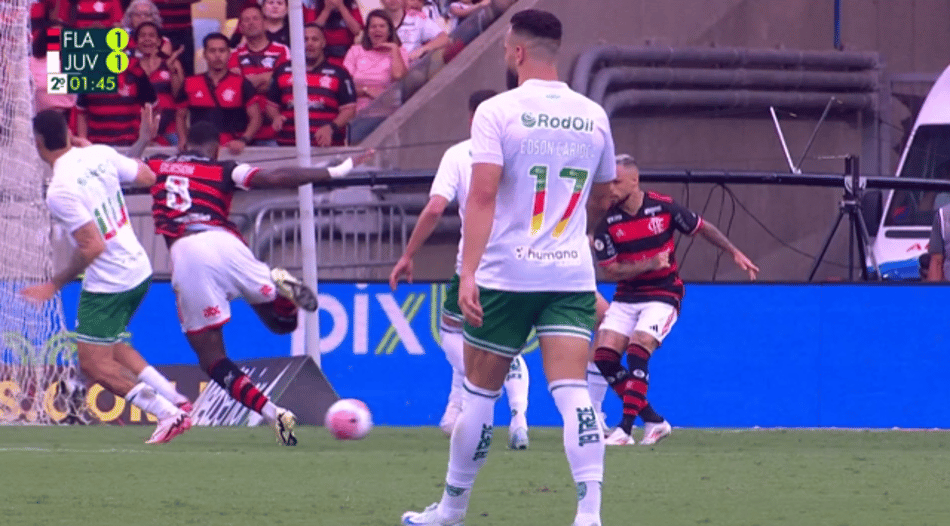 Flamengo 4 x 2 Juventude pênalti incorreto marcado a favor do Flamengo