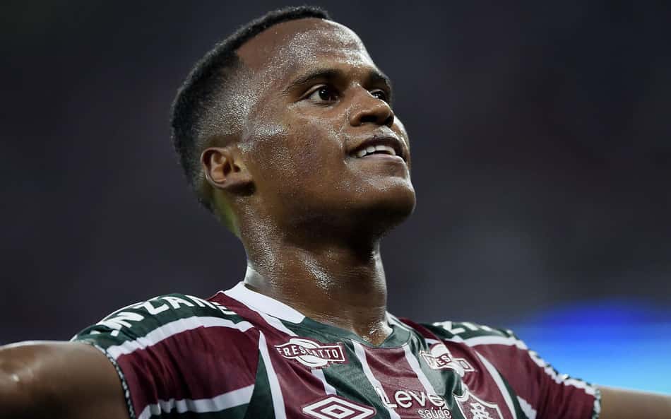 Mário Bittencourt revela situação de Jhon Arias no Fluminense