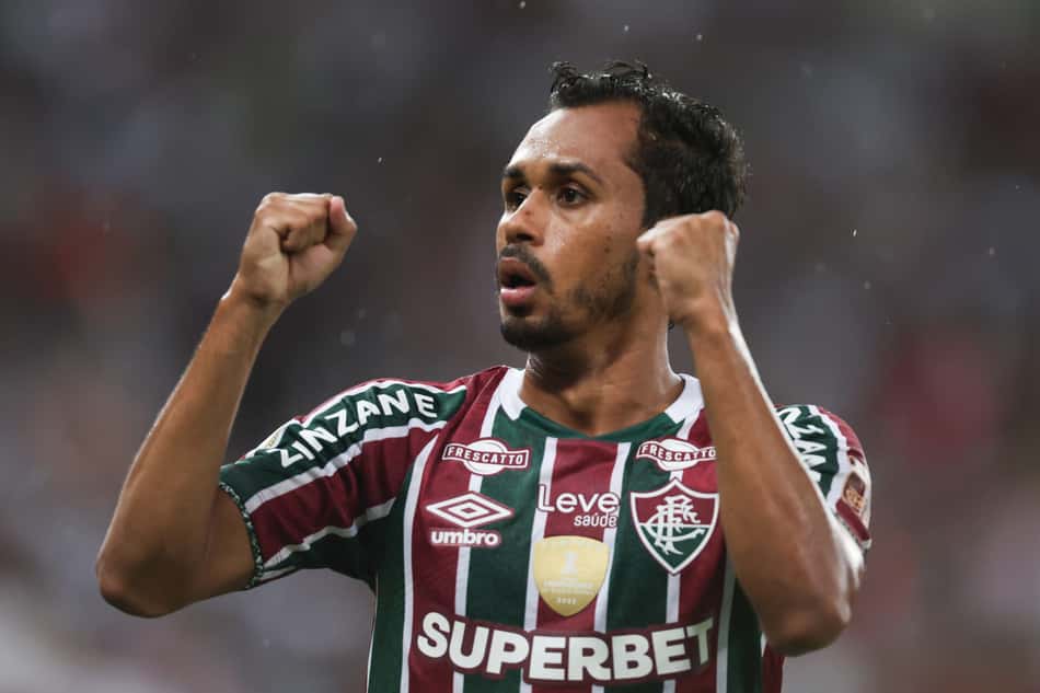 Lima comemora gol marcado pelo Fluminense contra o Fortaleza, pelo Brasileirão