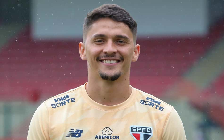 Sem jogar desde abril, Pablo Maia treinou com sub-17 e espera ser reforço para Zubeldía em 2025